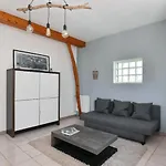 Holiday home Domaine De L'olympe Domart-en-Ponthieu