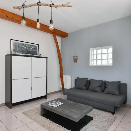 Holiday home Domaine De L'olympe Domart-en-Ponthieu